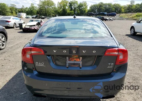 2015 Volvo S60 Premier z USA, uszkodzony, nr VIN YV1612TK4F2363599
